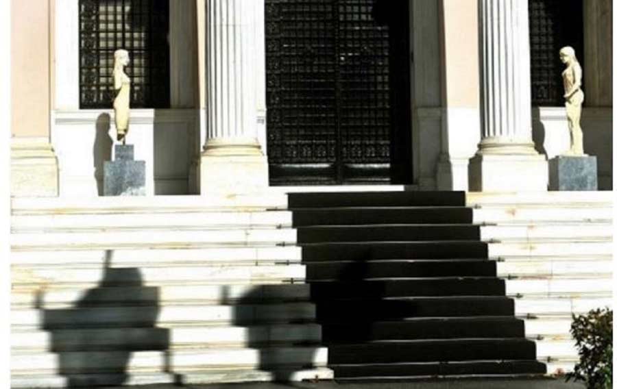 Σταθερό σκηνικό, ασταθείς συνθήκες
