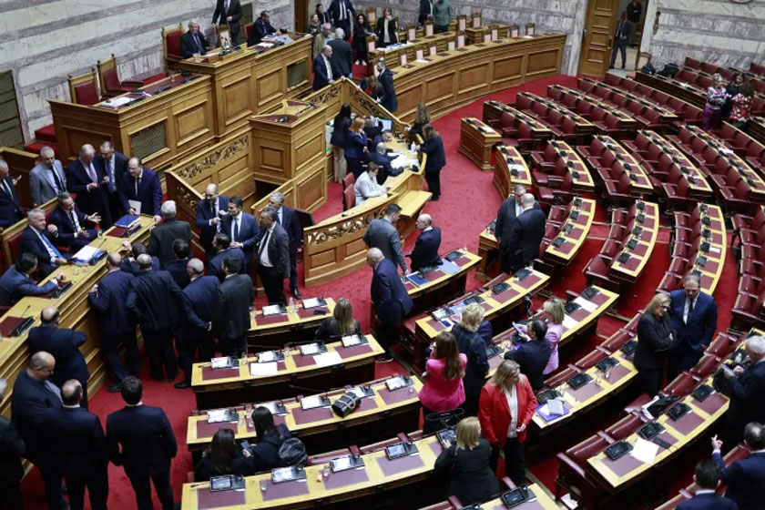 Τη σταθερότητα την απαιτούν οι πολίτες, όχι η κυβέρνηση