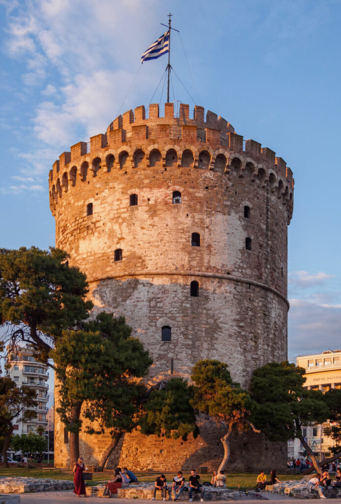 Η Θεσσαλονίκη βγαίνει από τη μιζέρια της και αισιοδοξεί