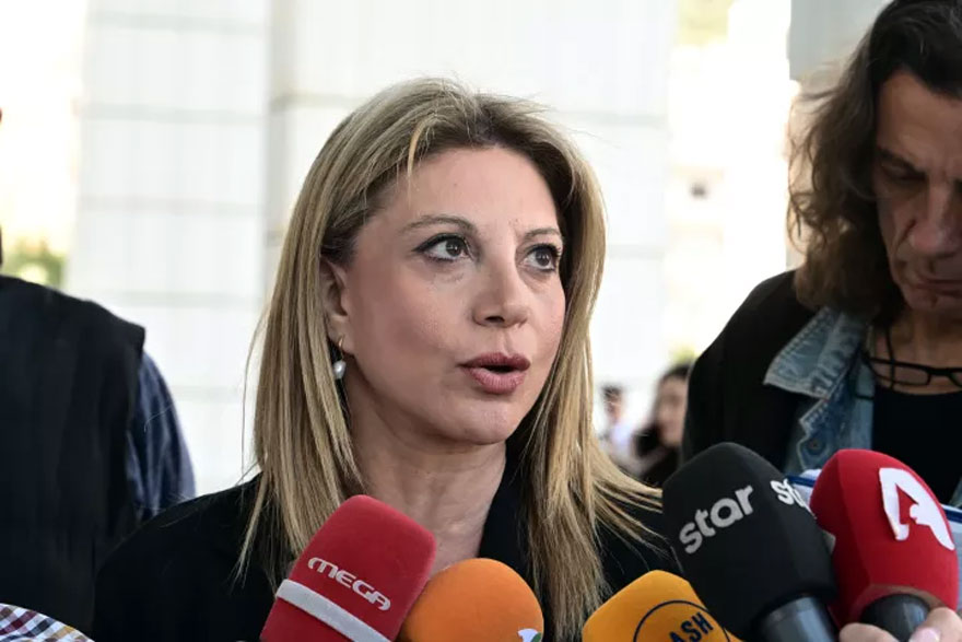 Οι «απορίες» που καίνε την Καρυστιανού